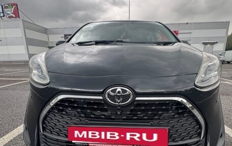 Toyota Sienta II, 2020 год, 1 300 000 рублей, 29 фотография