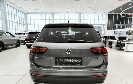 Volkswagen Tiguan II, 2019 год, 2 350 000 рублей, 10 фотография