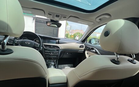 Infiniti QX30, 2016 год, 2 290 000 рублей, 14 фотография