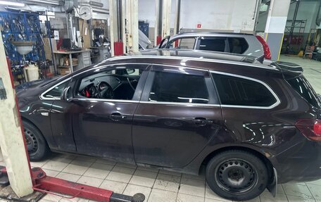 Opel Astra J, 2014 год, 860 000 рублей, 4 фотография