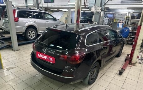 Opel Astra J, 2014 год, 860 000 рублей, 12 фотография