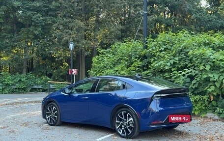 Toyota Prius IV XW50, 2024 год, 4 100 000 рублей, 6 фотография
