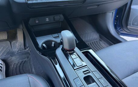 Toyota Prius IV XW50, 2024 год, 4 100 000 рублей, 17 фотография