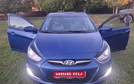 Hyundai Solaris II рестайлинг, 2013 год, 615 000 рублей, 1 фотография