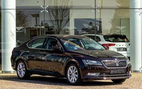 Skoda Superb III рестайлинг, 2018 год, 1 645 000 рублей, 3 фотография