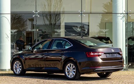 Skoda Superb III рестайлинг, 2018 год, 1 645 000 рублей, 4 фотография