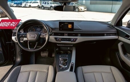 Audi A4, 2019 год, 1 995 000 рублей, 12 фотография