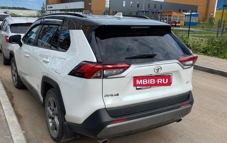 Toyota RAV4, 2019 год, 3 170 000 рублей, 3 фотография