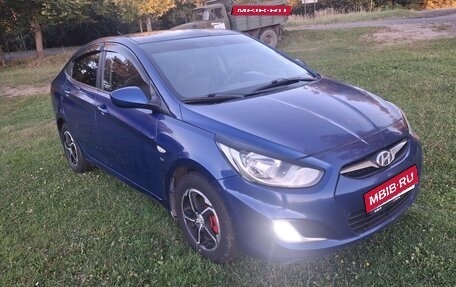 Hyundai Solaris II рестайлинг, 2013 год, 615 000 рублей, 4 фотография
