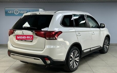 Mitsubishi Outlander III рестайлинг 3, 2021 год, 2 199 000 рублей, 7 фотография