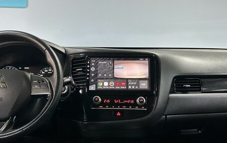 Mitsubishi Outlander III рестайлинг 3, 2021 год, 2 199 000 рублей, 19 фотография