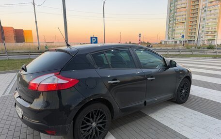 Renault Megane III, 2011 год, 650 000 рублей, 2 фотография
