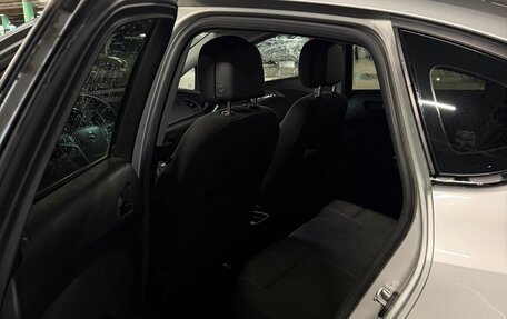 Opel Astra J, 2012 год, 750 000 рублей, 13 фотография
