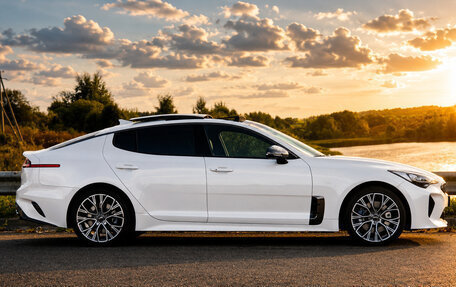 KIA Stinger I, 2018 год, 2 370 000 рублей, 6 фотография