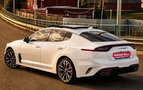 KIA Stinger I, 2018 год, 2 370 000 рублей, 4 фотография