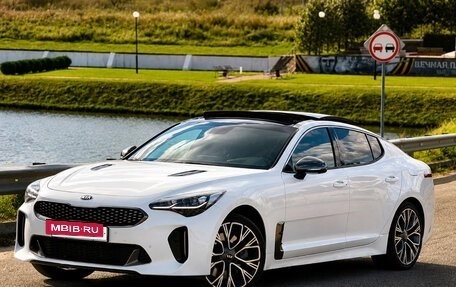 KIA Stinger I, 2018 год, 2 370 000 рублей, 10 фотография