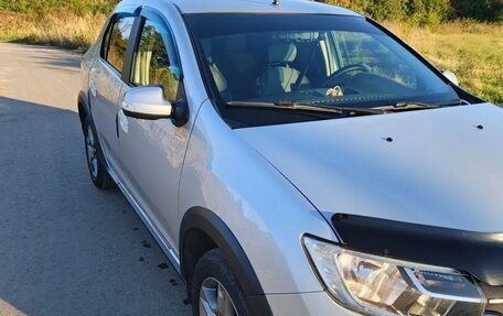 Renault Logan II, 2019 год, 1 190 000 рублей, 2 фотография