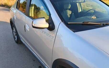 Renault Logan II, 2019 год, 1 190 000 рублей, 4 фотография
