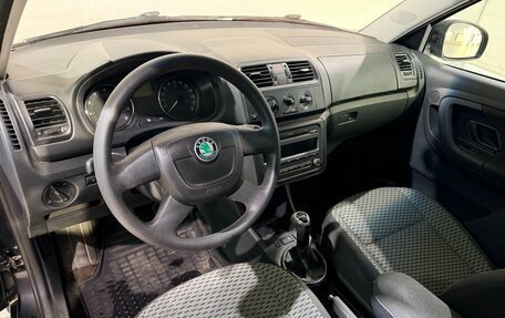 Skoda Fabia II, 2011 год, 430 000 рублей, 11 фотография