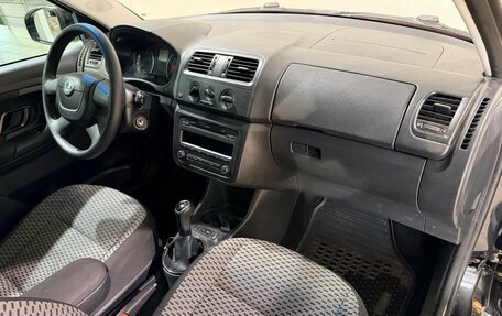 Skoda Fabia II, 2011 год, 430 000 рублей, 13 фотография