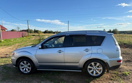 Mitsubishi Outlander III рестайлинг 3, 2010 год, 1 000 050 рублей, 3 фотография