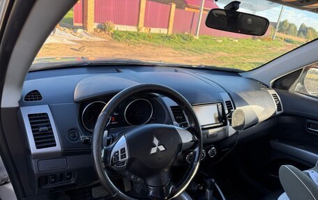 Mitsubishi Outlander III рестайлинг 3, 2010 год, 1 000 050 рублей, 7 фотография
