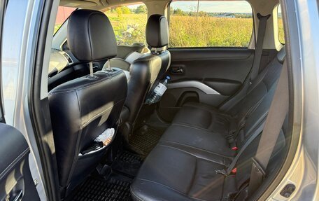 Mitsubishi Outlander III рестайлинг 3, 2010 год, 1 000 050 рублей, 9 фотография