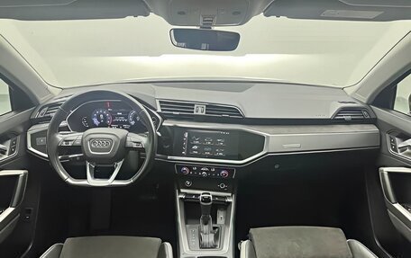 Audi Q3, 2021 год, 2 000 000 рублей, 6 фотография