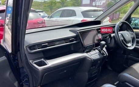 Honda Stepwgn IV, 2020 год, 2 700 000 рублей, 6 фотография