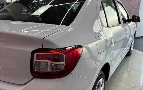 Renault Logan II, 2017 год, 965 000 рублей, 12 фотография