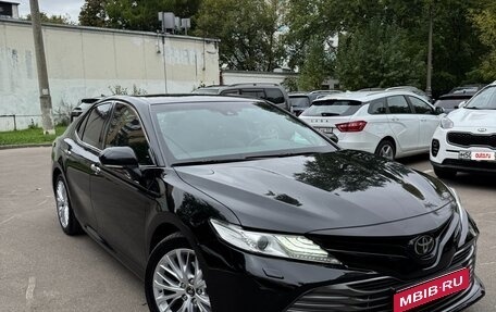 Toyota Camry, 2019 год, 2 900 000 рублей, 1 фотография