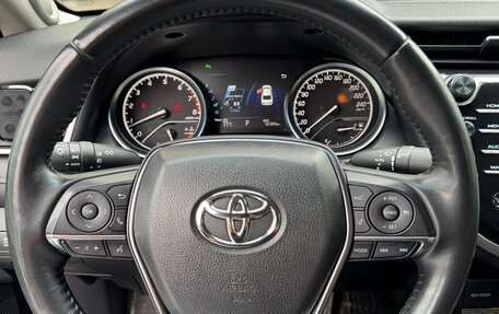 Toyota Camry, 2019 год, 2 900 000 рублей, 8 фотография