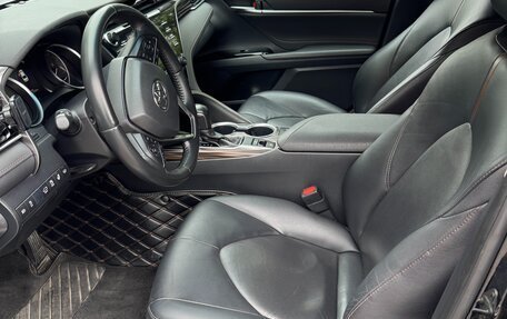 Toyota Camry, 2019 год, 2 900 000 рублей, 10 фотография