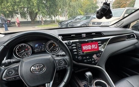 Toyota Camry, 2019 год, 2 900 000 рублей, 9 фотография