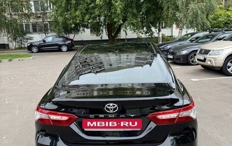 Toyota Camry, 2019 год, 2 900 000 рублей, 6 фотография