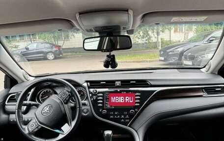 Toyota Camry, 2019 год, 2 900 000 рублей, 12 фотография