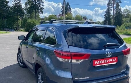 Toyota Highlander III, 2017 год, 3 550 000 рублей, 6 фотография