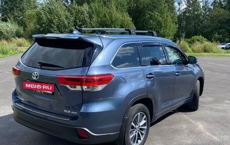 Toyota Highlander III, 2017 год, 3 550 000 рублей, 8 фотография