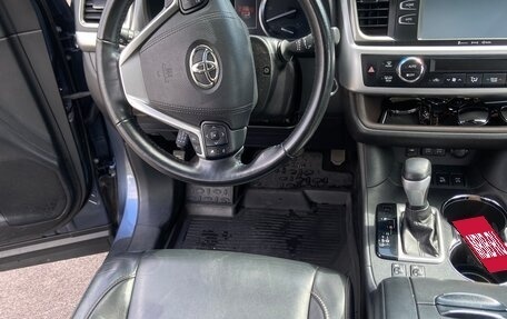Toyota Highlander III, 2017 год, 3 550 000 рублей, 21 фотография