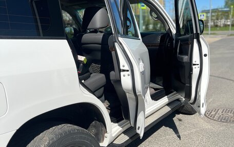 Toyota Land Cruiser 200, 2010 год, 2 850 000 рублей, 9 фотография