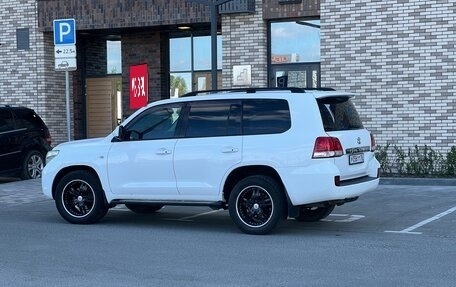 Toyota Land Cruiser 200, 2010 год, 2 850 000 рублей, 2 фотография