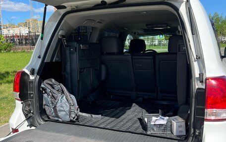 Toyota Land Cruiser 200, 2010 год, 2 850 000 рублей, 14 фотография