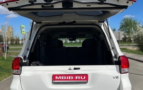 Toyota Land Cruiser 200, 2010 год, 2 850 000 рублей, 13 фотография