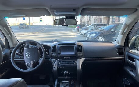 Toyota Land Cruiser 200, 2010 год, 2 850 000 рублей, 25 фотография