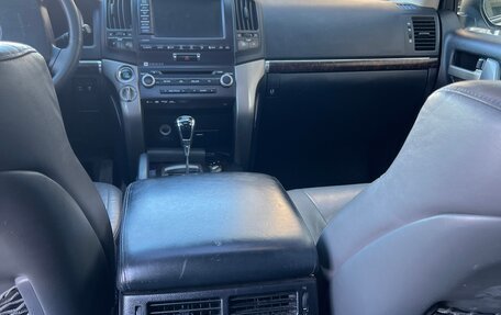 Toyota Land Cruiser 200, 2010 год, 2 850 000 рублей, 24 фотография