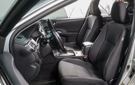 Toyota Camry, 2015 год, 1 999 000 рублей, 10 фотография