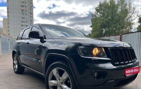 Jeep Grand Cherokee, 2012 год, 1 900 000 рублей, 3 фотография