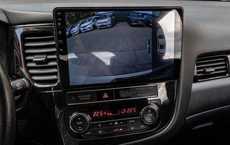 Mitsubishi Outlander III рестайлинг 3, 2019 год, 1 920 000 рублей, 14 фотография