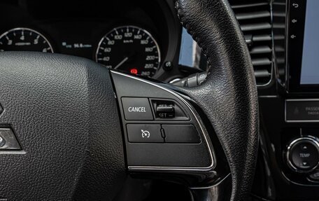 Mitsubishi Outlander III рестайлинг 3, 2019 год, 1 920 000 рублей, 18 фотография