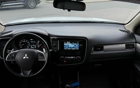 Mitsubishi Outlander III рестайлинг 3, 2013 год, 1 199 000 рублей, 2 фотография